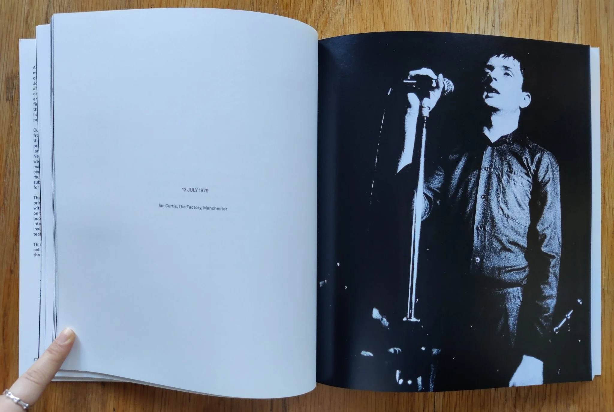 Archivum: Vintage Joy Division Prints - Image 4