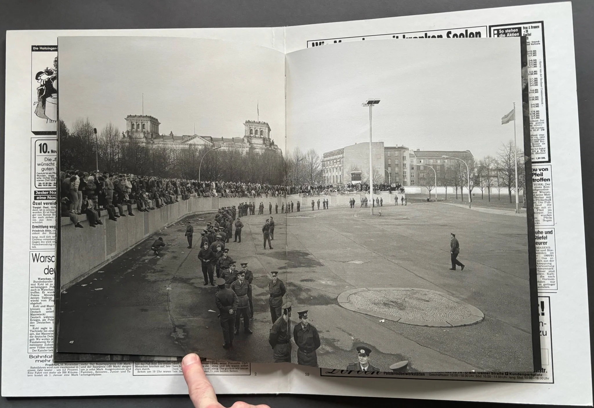 Die Mauer Ist Weg! - Image 6