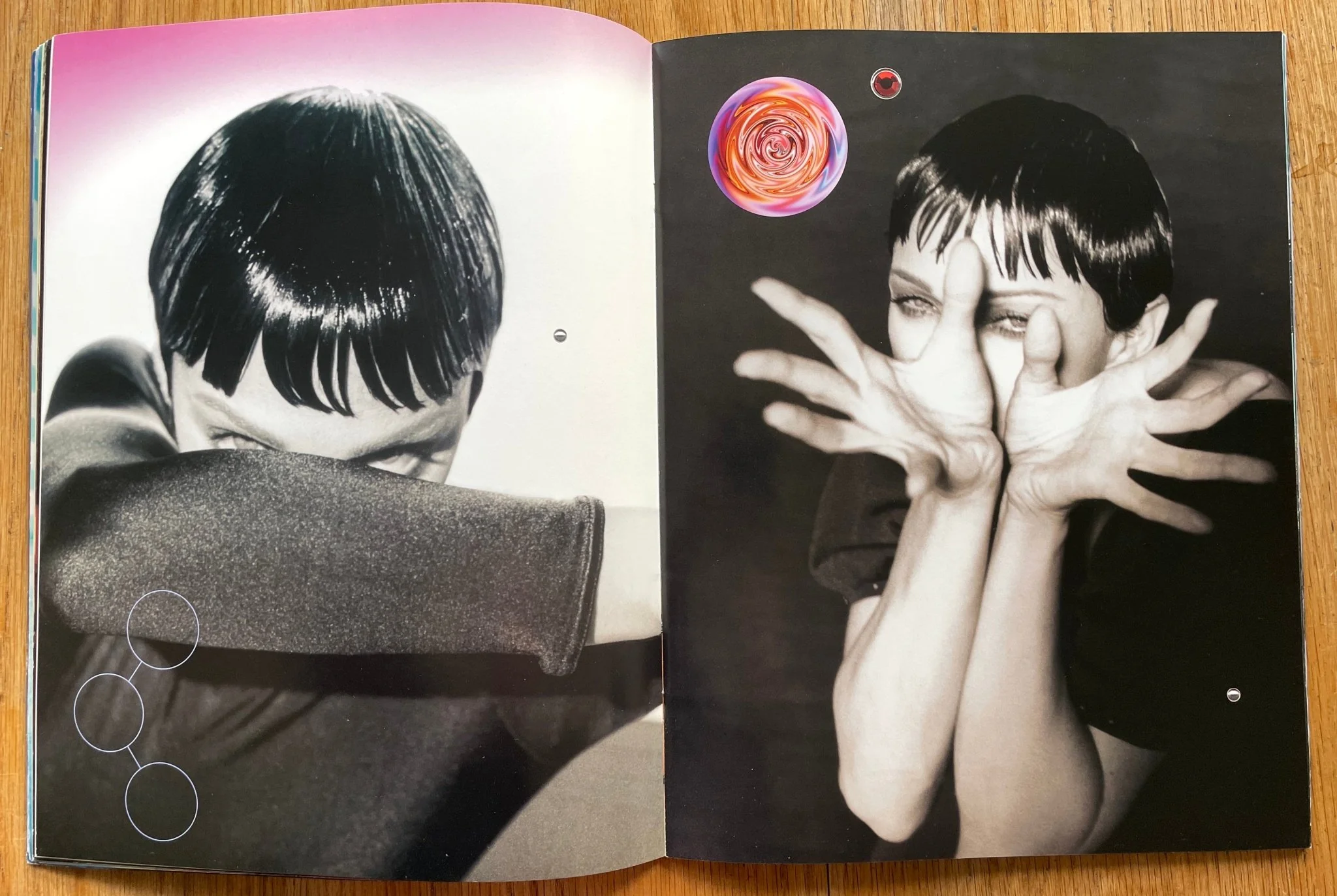 Drowned World 2001 tour program - Image 5