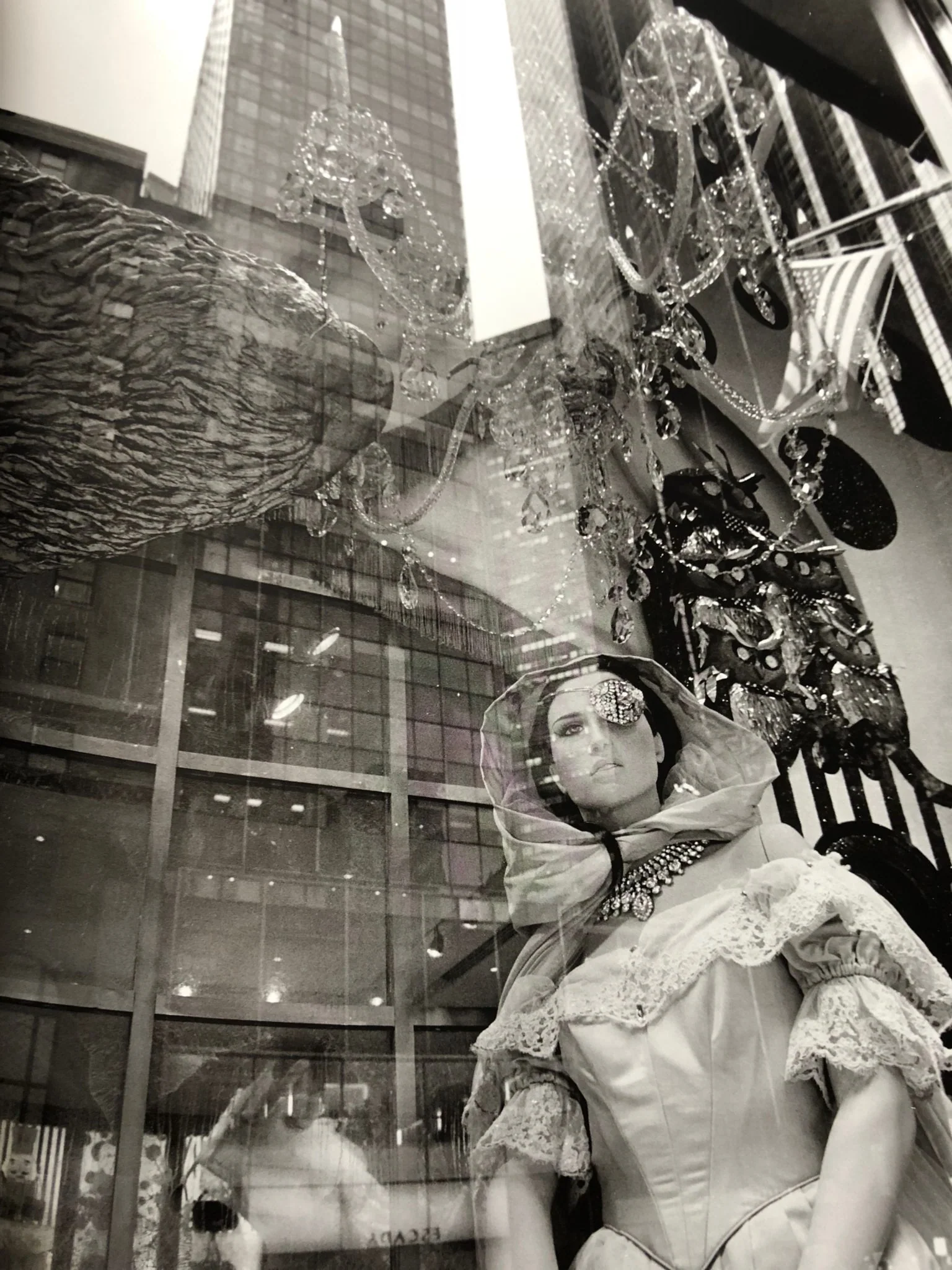 Mannequin - Image 6
