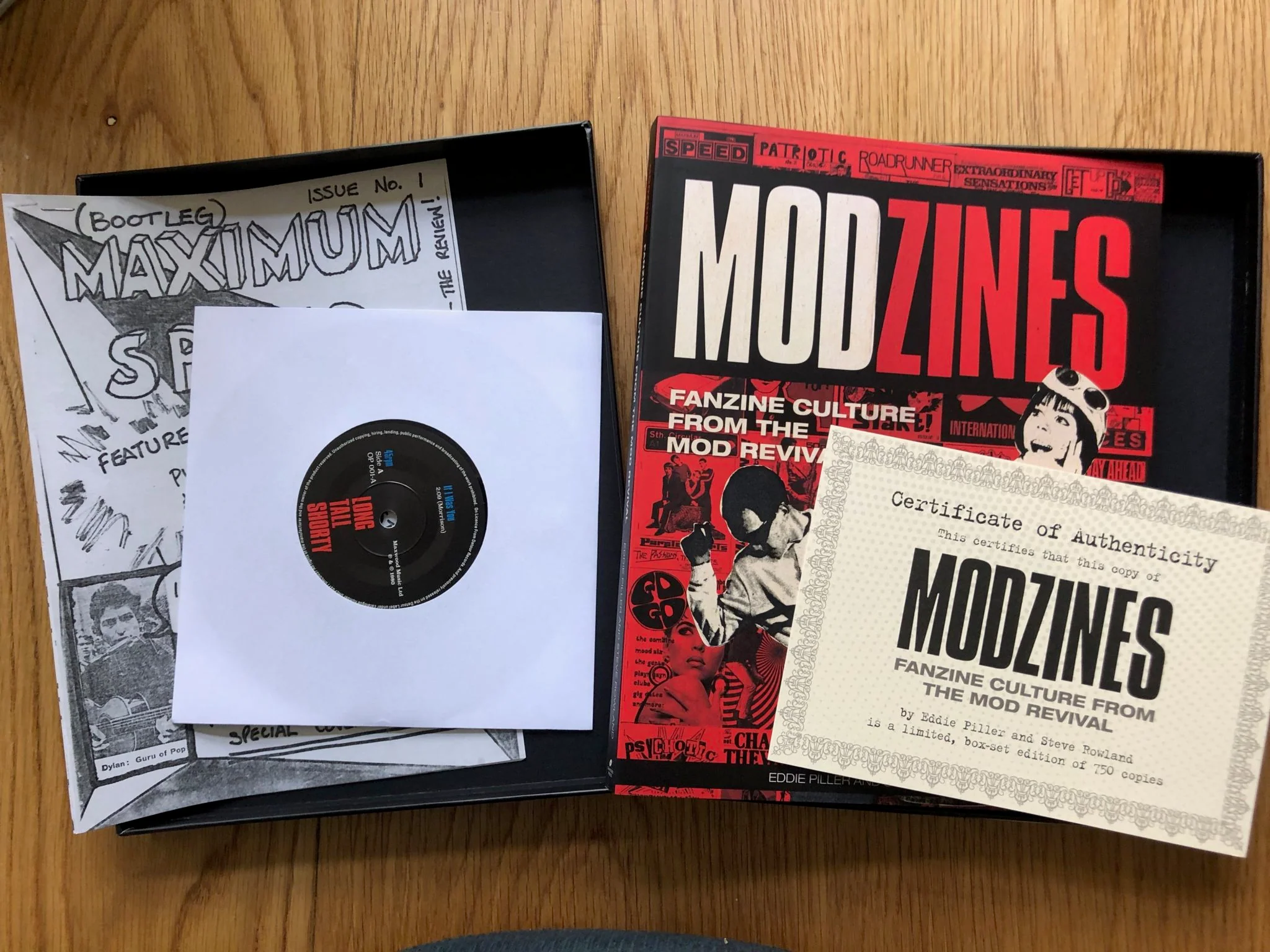 Modzines - Ltd edition with 7" single