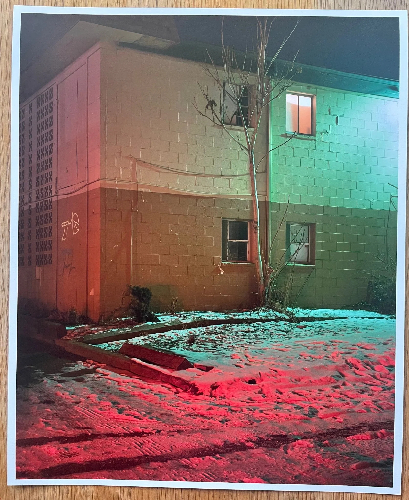 Outskirts - Signed edition with 6 prints - Image 7