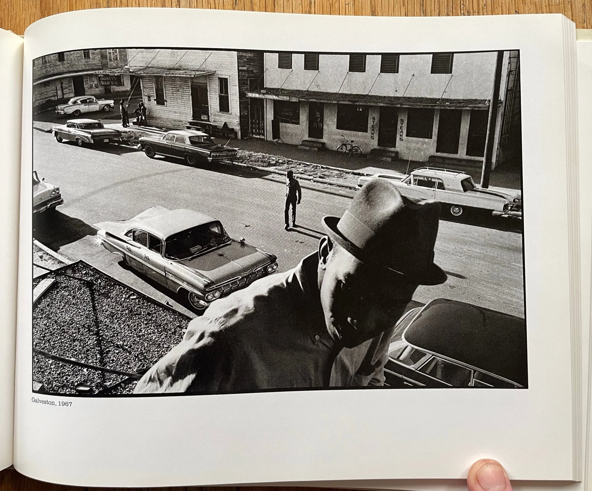 Pictures from the New World - Image 4