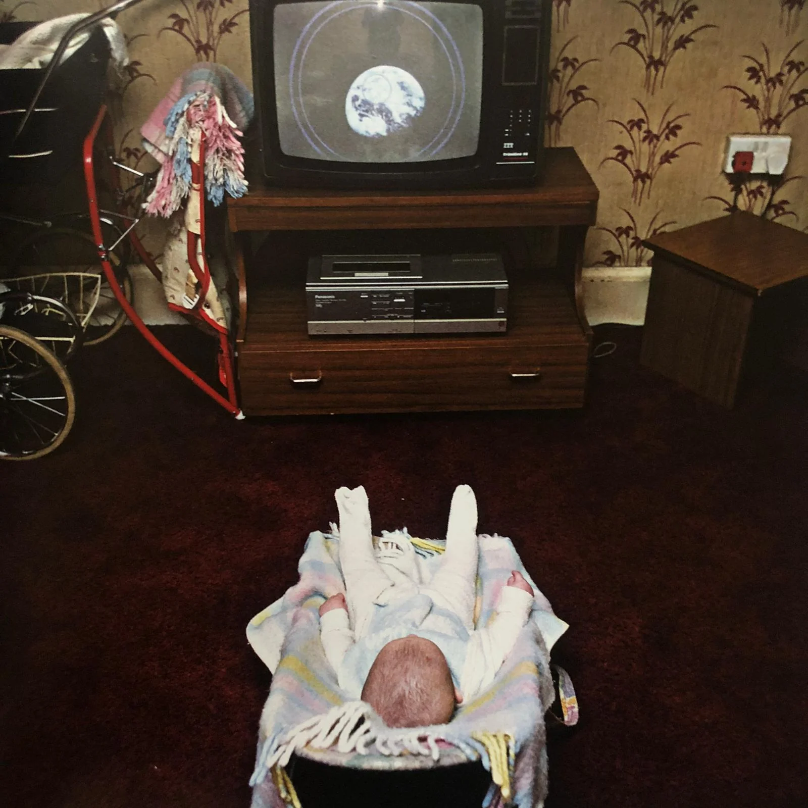 Pictures From The Real World - Image 6