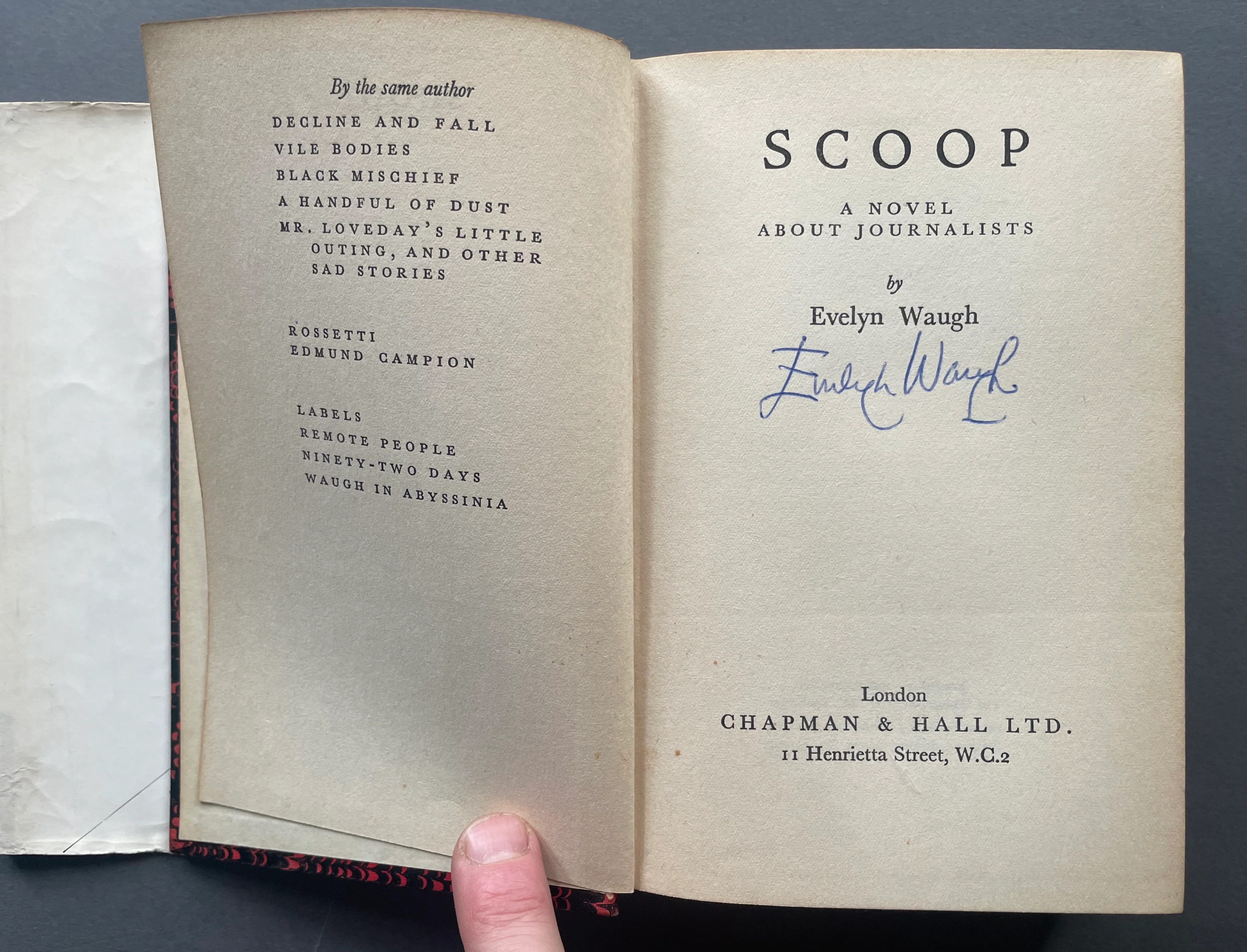Scoop - 1st signed - Image 3