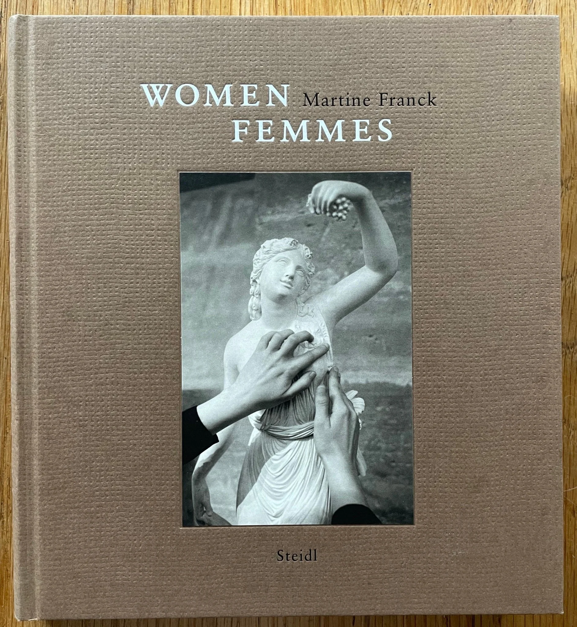 Women - Femmes